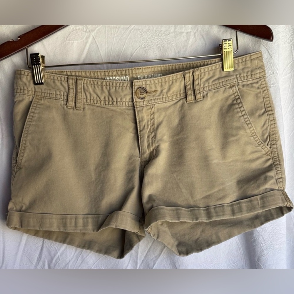 Mossimo Women’s Khaki Tan Low Rise Shorts Size 8 - Picture 1 of 6
